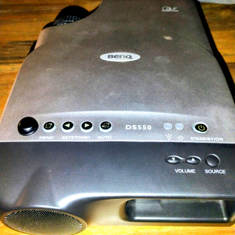 BenQ DLP DS550 Projector